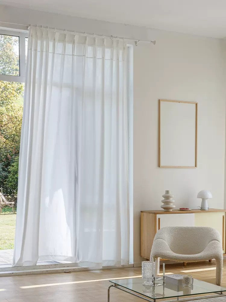 Insulating, sun-blocking, privacy-protecting, UV-resistant lace curtain with seamless fabric.